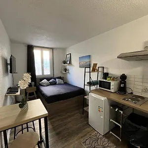 https://charmant-studio-a-proximite-du-vieux-port.fr-provencehotel.com